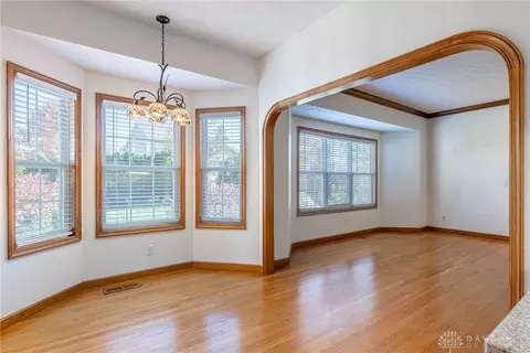 Living - 320 Springmill Dr, Springboro, OH 45066 photo 3 of 8