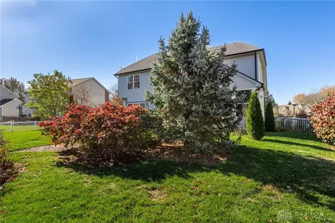 Exterior - 320 Springmill Dr, Springboro, OH 45066 photo 6 of 6