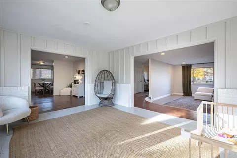 Entry Way - 2308 Westlawn Dr, Kettering, OH 45440 photo 2 of 4