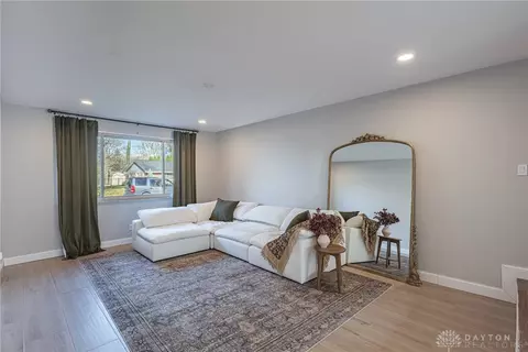 Living - 2308 Westlawn Dr, Kettering, OH 45440 photo 5 of 6