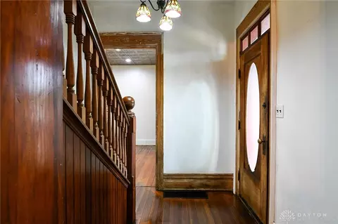 Entry Way - 361 Upper Valley Pike, Springfield, OH 45504 photo 6 of 15