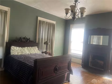 Bedroom - 361 Upper Valley Pike, Springfield, OH 45504 photo 3 of 12