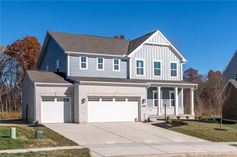 9820 Black Stream Ct, Centerville, OH 45458