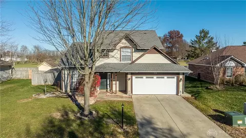 918 Sunset Dr, Englewood, OH 45322