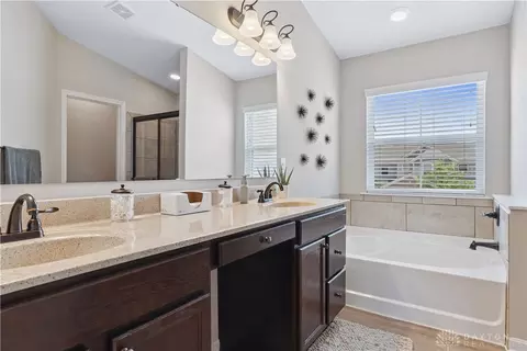 Bath - 135 Rippling Brook Ln, Springboro, OH 45066 photo 1 of 4