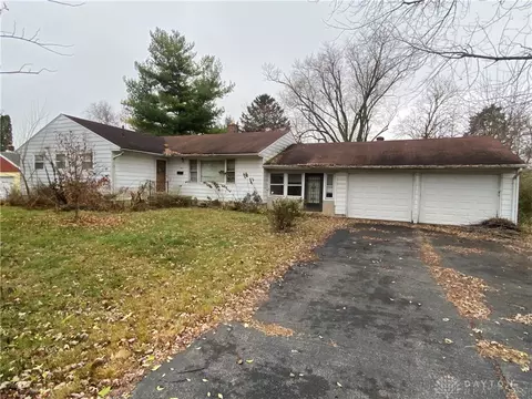 3821 Denlinger, Dayton, OH 45426