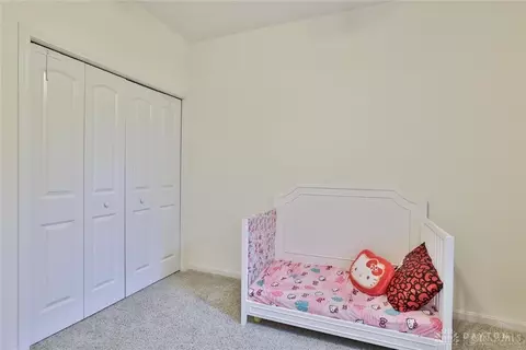 Bedroom - 1354 Alexander Dr, Hamilton, OH 45013 photo 6 of 7
