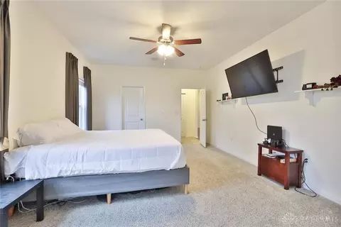 Bedroom - 1354 Alexander Dr, Hamilton, OH 45013 photo 4 of 7