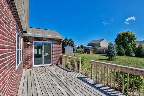 Exterior - 1354 Alexander Dr, Hamilton, OH 45013 photo 6 of 11
