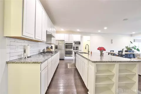 Kitchen - 1354 Alexander Dr, Hamilton, OH 45013 photo 2 of 5