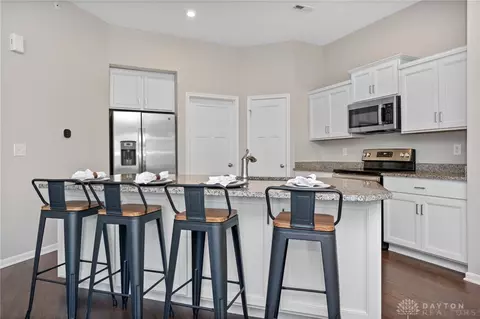 108 Old Pond Rd, Springboro, OH 45066 photo 8