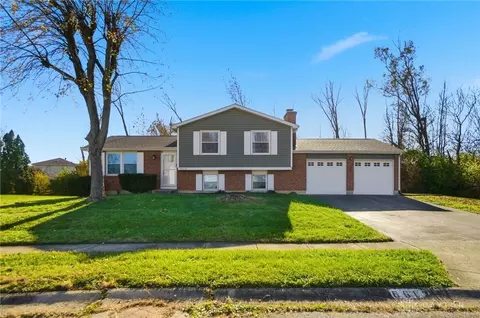 6612 Westgrove Dr, Dayton, OH 45426