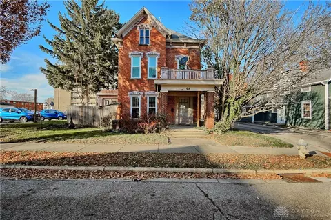 98 W 3rd St, Xenia, OH 45385