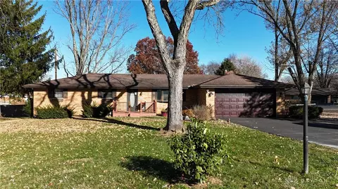 1070 Nagle Ct, Beavercreek, OH 45430