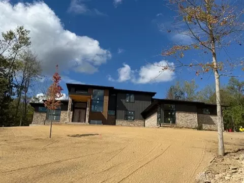 7497 Majestic Trl, Springboro, OH 45066