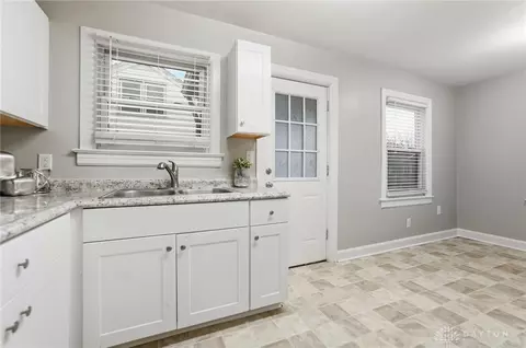 Kitchen - 413 Spring Ave, Franklin, OH 45005 photo 2 of 2