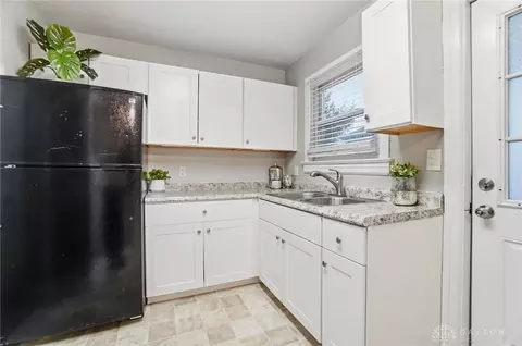 Kitchen - 413 Spring Ave, Franklin, OH 45005 photo 1 of 2