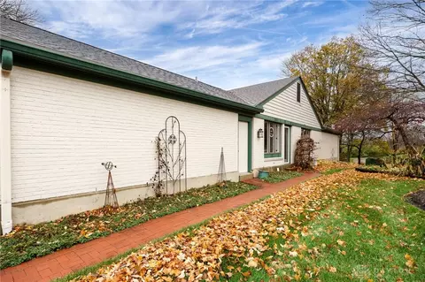 Exterior - 571 Eagle Cir, Kettering, OH 45429 photo 15 of 22