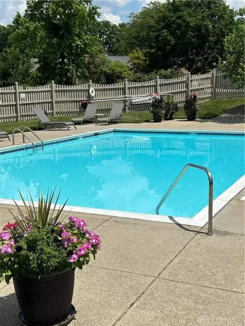 Exterior - 571 Eagle Cir, Kettering, OH 45429 photo 19 of 22