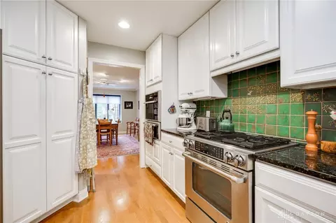 Kitchen - 571 Eagle Cir, Kettering, OH 45429 photo 1 of 10