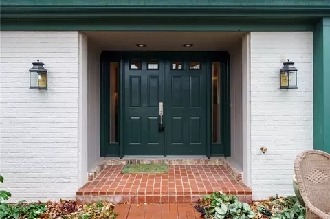 Entry Way - 571 Eagle Cir, Kettering, OH 45429 photo 5 of 5