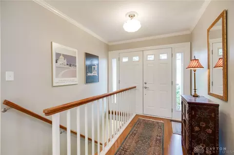 Entry Way - 571 Eagle Cir, Kettering, OH 45429 photo 1 of 5