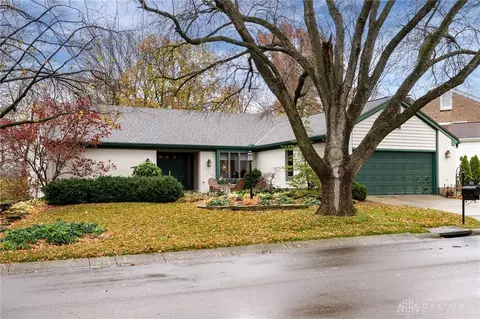 571 Eagle Cir, Kettering, OH 45429