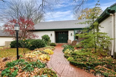 Exterior - 571 Eagle Cir, Kettering, OH 45429 photo 18 of 22