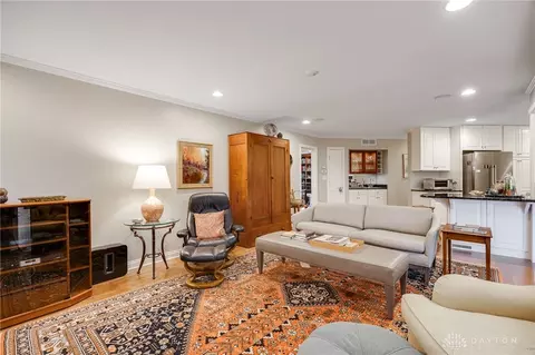 Living - 571 Eagle Cir, Kettering, OH 45429 photo 4 of 7
