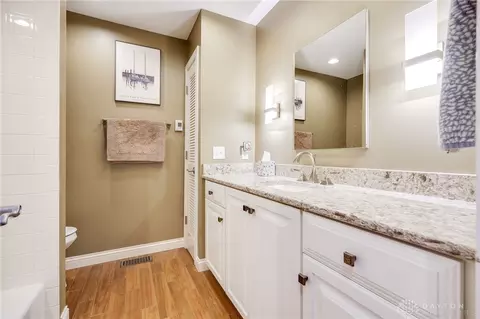 Bath - 571 Eagle Cir, Kettering, OH 45429 photo 6 of 7