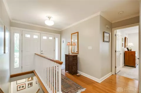 Entry Way - 571 Eagle Cir, Kettering, OH 45429 photo 2 of 5