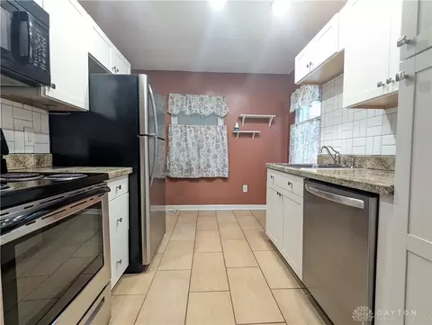 2434 Irwin Ave, Springfield, OH 45505 photo 4