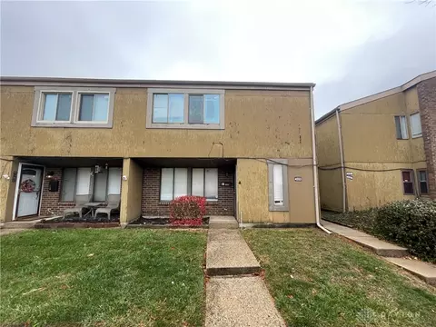 4553 Lansmore Dr, Dayton, OH 45415