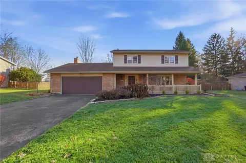 5336 Red Coach Rd, Centerville, OH 45429