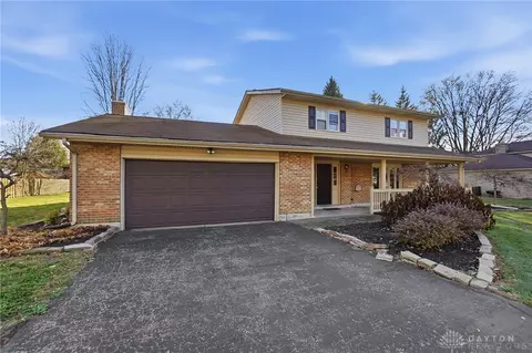 Exterior - 5336 Red Coach Rd, Centerville, OH 45429 photo 2 of 9