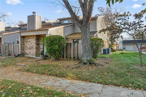 460 Jamestown Cir, Dayton, OH 45458