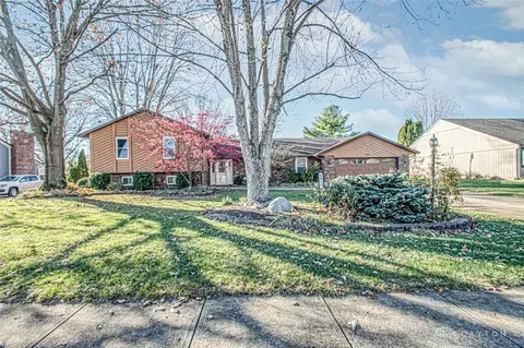 1939 Sugar Run Trl, Bellbrook, OH 45305