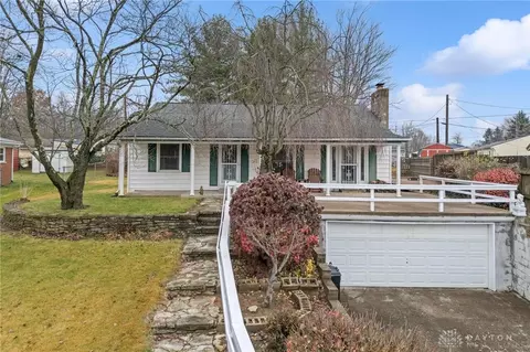 112 Willow Pl, Blanchester, OH 45107