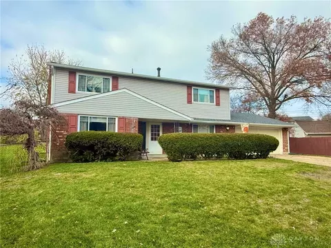 6447 Highbury Rd, Huber Heights, OH 45424