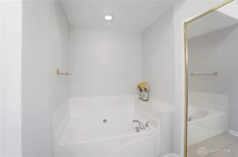 Bath - 6321 Edgewater Dr, Mason, OH 45040 photo 4 of 7
