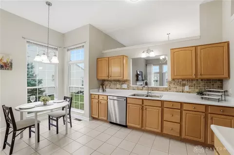 Kitchen - 6321 Edgewater Dr, Mason, OH 45040 photo 6 of 6