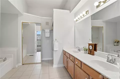 Bath - 6321 Edgewater Dr, Mason, OH 45040 photo 2 of 7