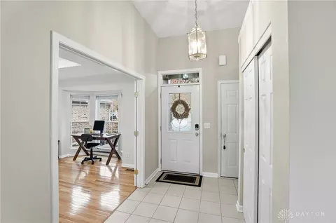 Entry Way - 6321 Edgewater Dr, Mason, OH 45040 photo 2 of 3