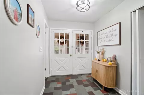 Entry Way - 2919 Locust Dr, Springfield, OH 45504 photo 1 of 2