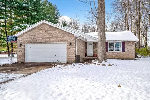 815 Oneida Trl, Jamestown, OH 45335