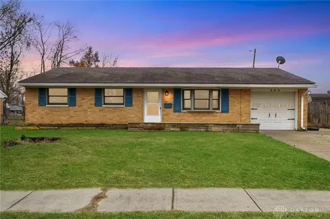 260 Yorkwood Dr, New Lebanon, OH 45345