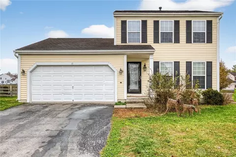11 Waterstone Dr, Franklin, OH 45005