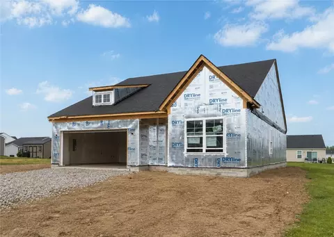 1243 Blue Spruce Ln, Wilmington, OH 45177