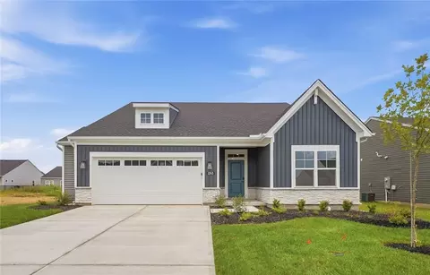 1243 Blue Spruce Ln, Wilmington, OH 45177