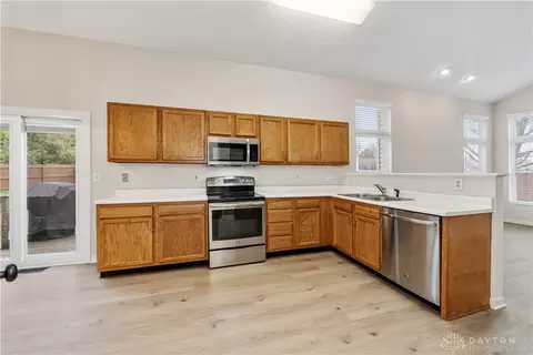 Kitchen - 673 Amber Trl, Cincinnati, OH 45244 photo 4 of 4